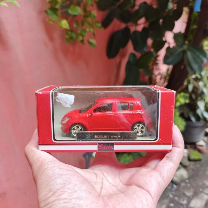 Suzuki Swift Red Saico 1/43 Loose Miniatur Mainan Diecast