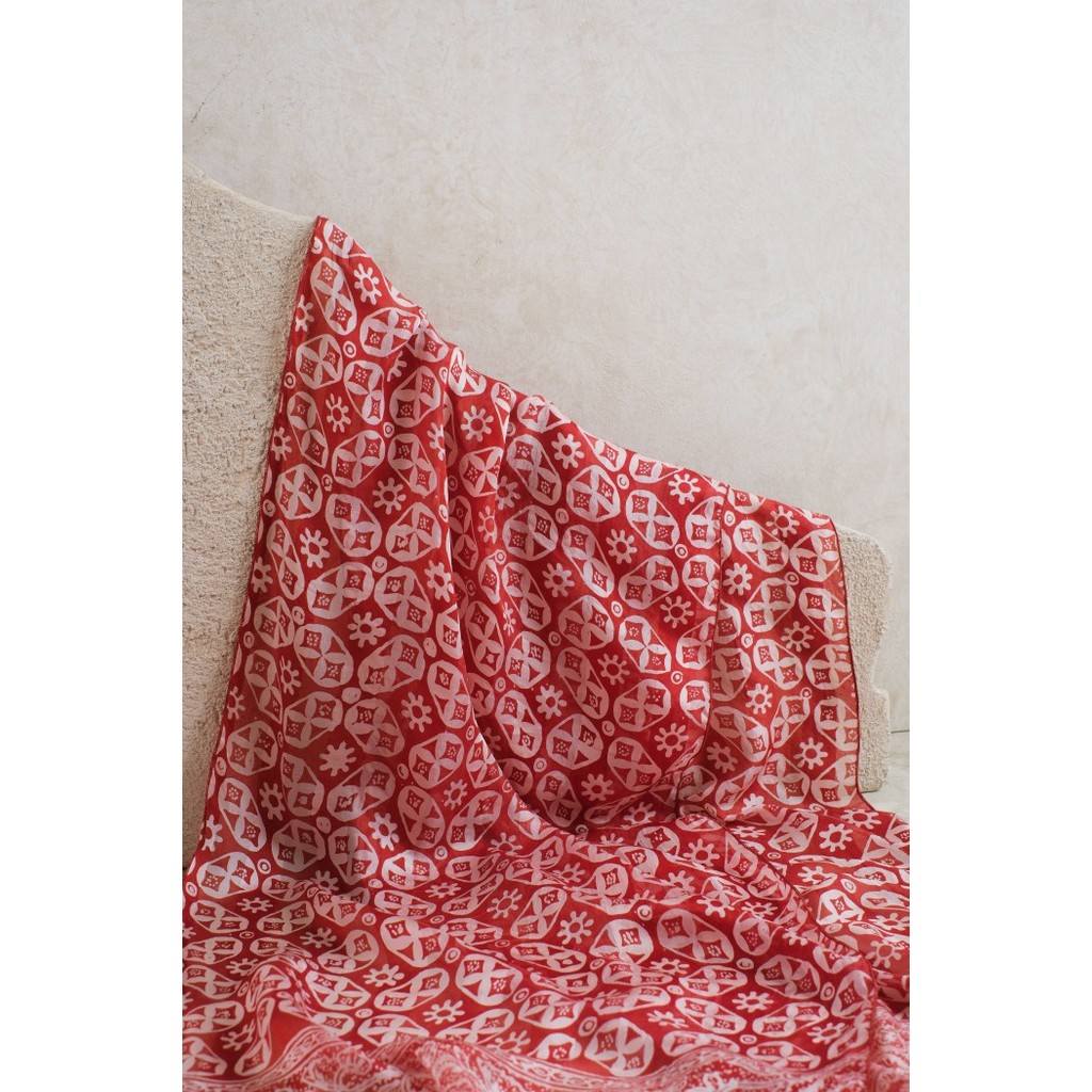 BATIK RATU - Syal Batik Sutra Kawung Mata - Red - 45