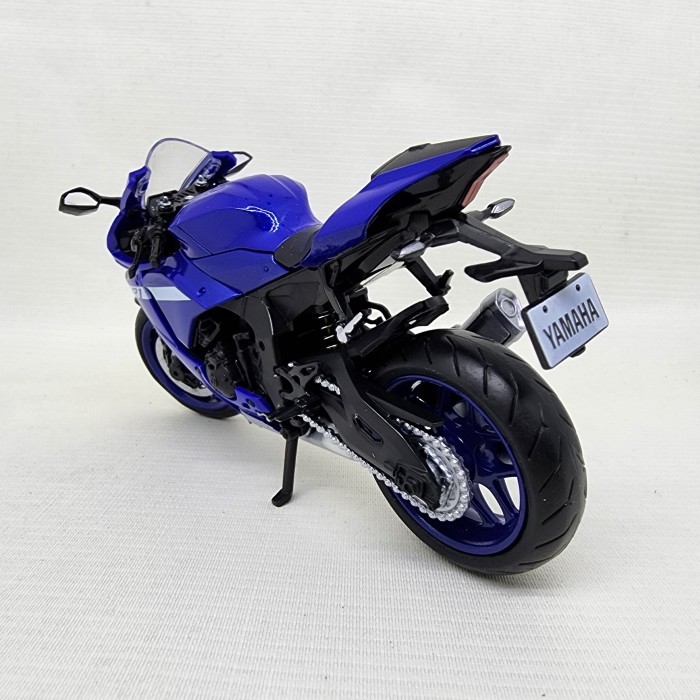 Ones Diecast Motor 2023 Yamaha YZF-R1M RMZ City 1:12