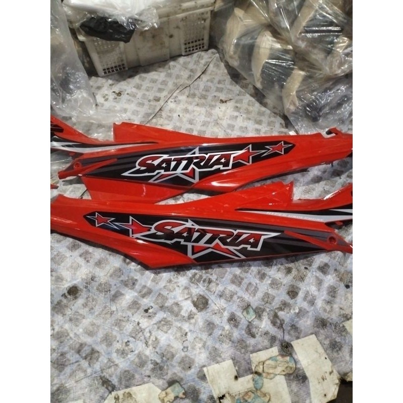 Terlaris COVER BODY BELAKANG SUZUKI SATRIA F150 FL BODI SATRIA FU FL FACELIFT ALL WARNA PLUS STRIPIN