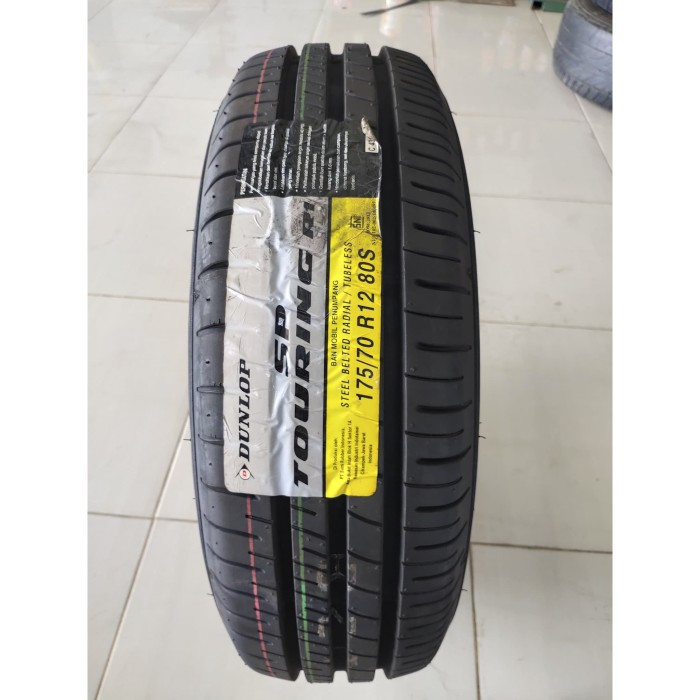 Ban Mobil Dunlop SP Touring R1 ukuran 175/70 R12 - Ban Mobil Hijet Carry Strada Tahun Produksi 2024