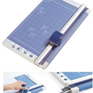 

Carl Pemotong Kertas A3 RT-218 - Rotary Disk Cutter
