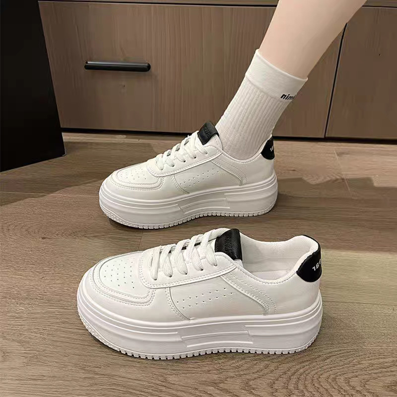 Sepatu Sneakers Wanita Casual Fashion Shoes LV0469