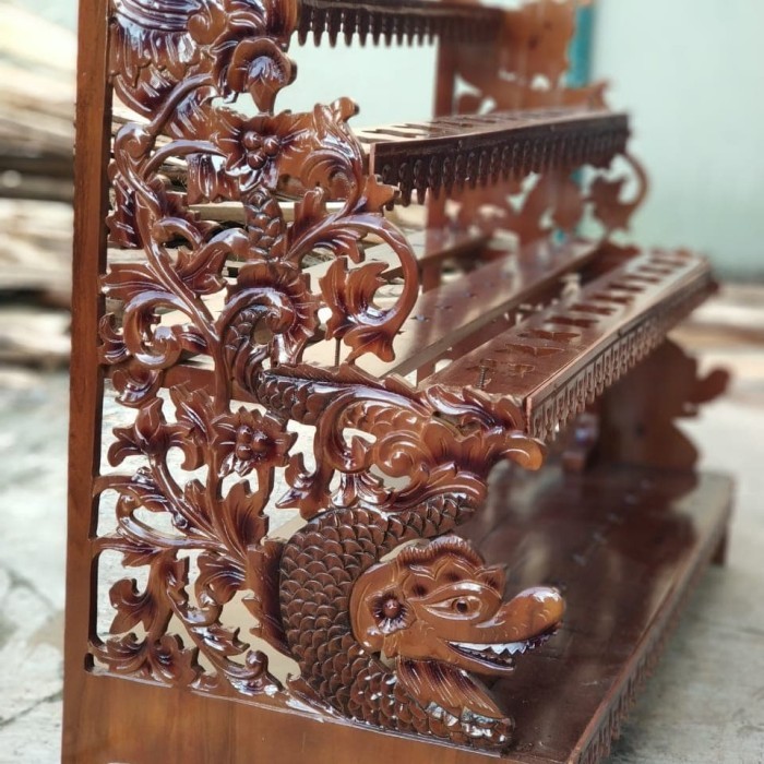 

jagrag jagrak rak keris bahan jati ukiran naga mentah