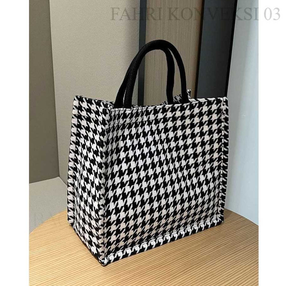 

Tas Hampers Jinjing Kanvas Motif - Tas Bekal Lunch Bag Hamper