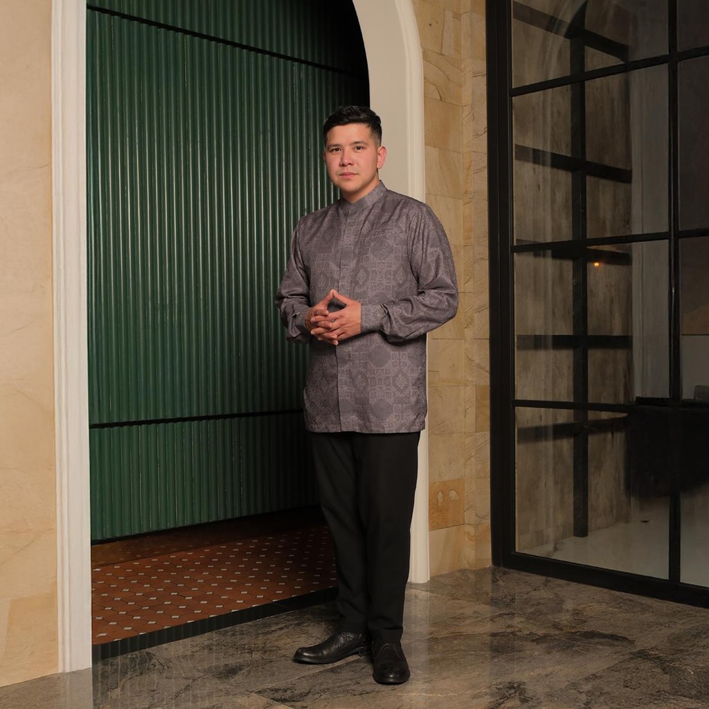 ZM Zaskia Mecca - Levon Kemeja Koko Pria Lengan Panjang - Teman Serumpun - Edisi Laos