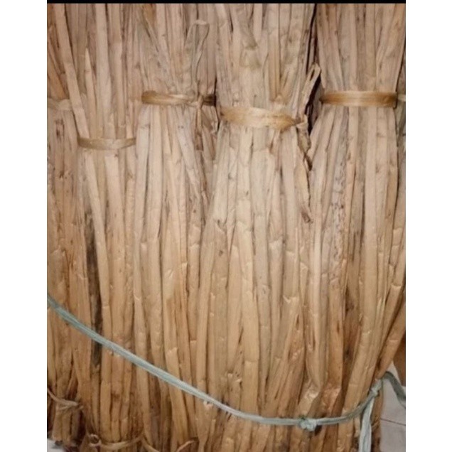 Enceng gondok kering  bahan kerajinan