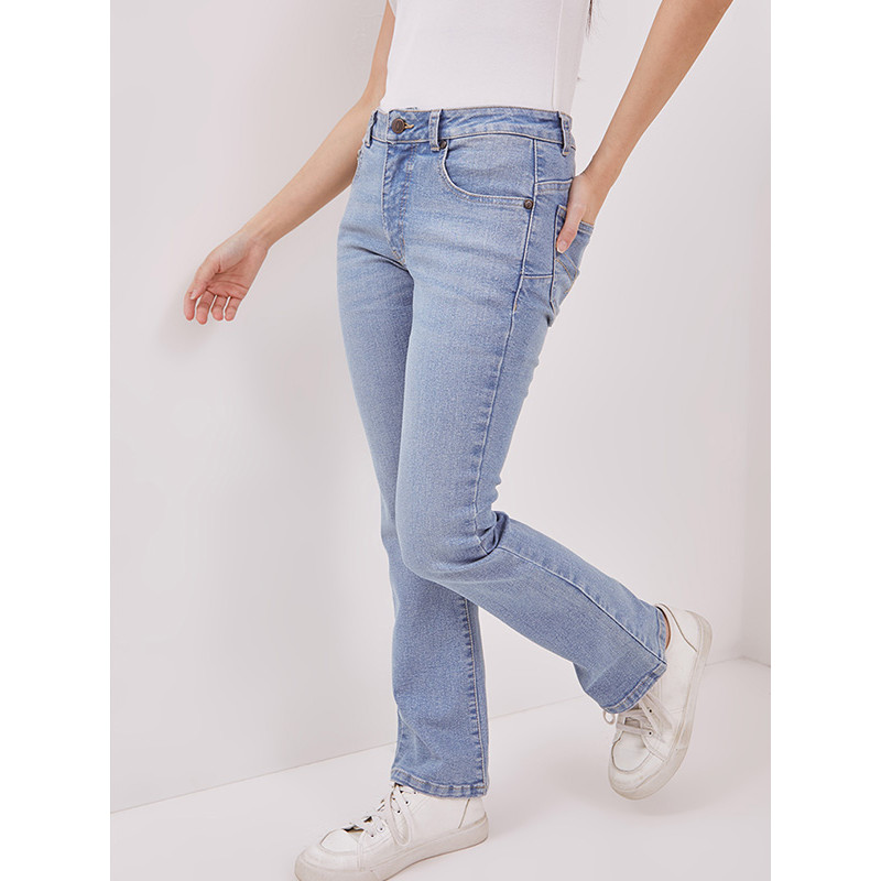 DUST Celana Mid Rise Bootcut Jeans Laira Light Blue (D. 31306)