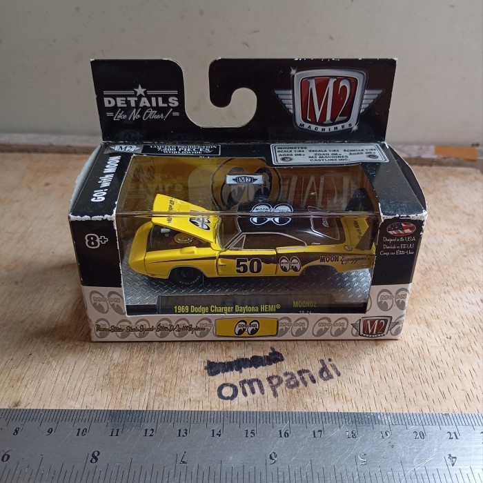 MAINAN diecast M2 dodge Daytona mooneyes