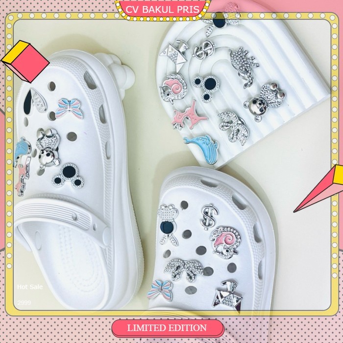 Jibbitz Crocs Wanita Crocs Perempuan Jibbitz Charms Pin sendal crocs A32 - 99-189A