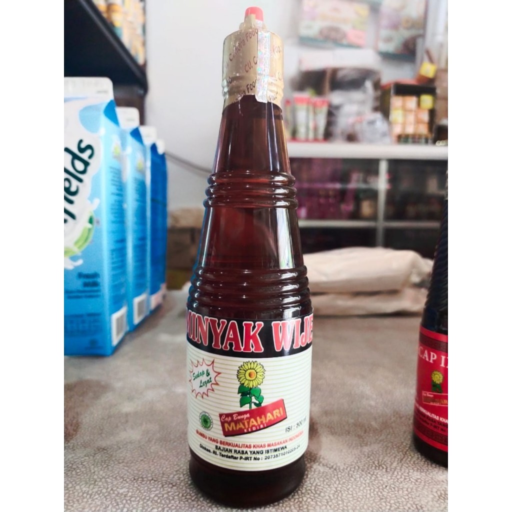 

Terlaris Minyak Wijen Raja rasa / Sesame Oil Raja Rasa - 150 ML