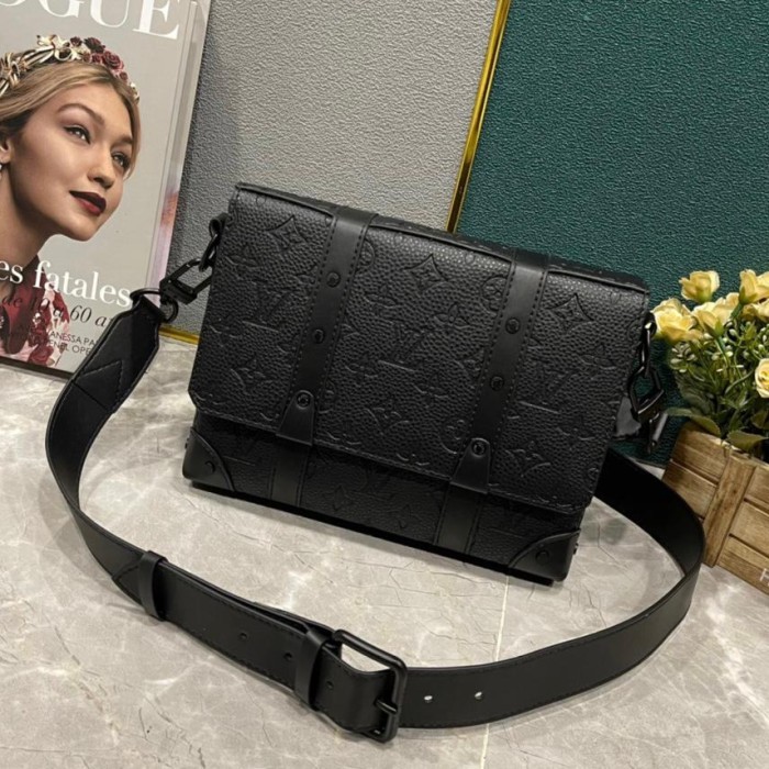 TAS SLEMPANG PRIA BRANDED IMPORT / TAS SLINGBAG PRIA BRANDED BAHAN KULIT / TAS PRIA CASUAL  LIMTED  