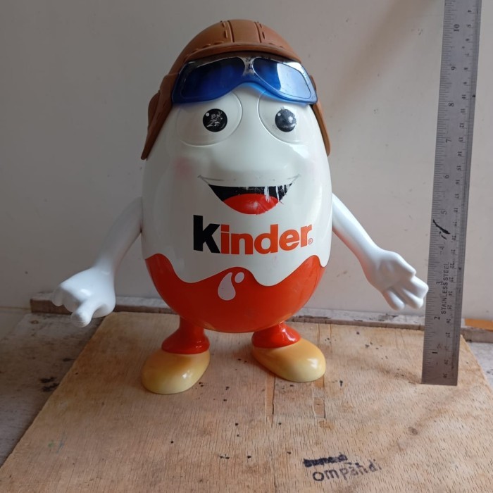 mainan figure maskot kinderjoy