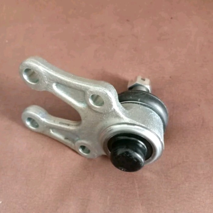 ball joint low ball joint bawah kijang super 5k BARU