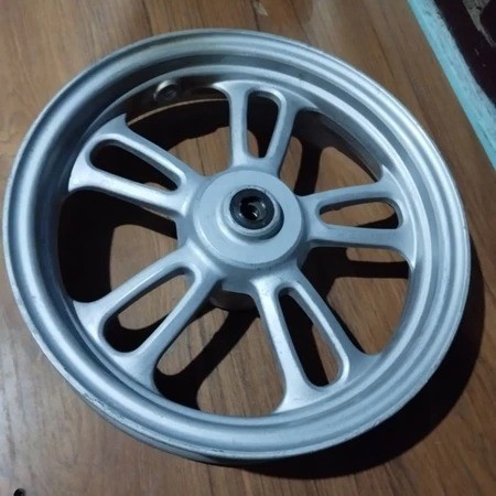 velk velg depan velg belakang honda scoopy new K2F silver original -  bodyonlineshop