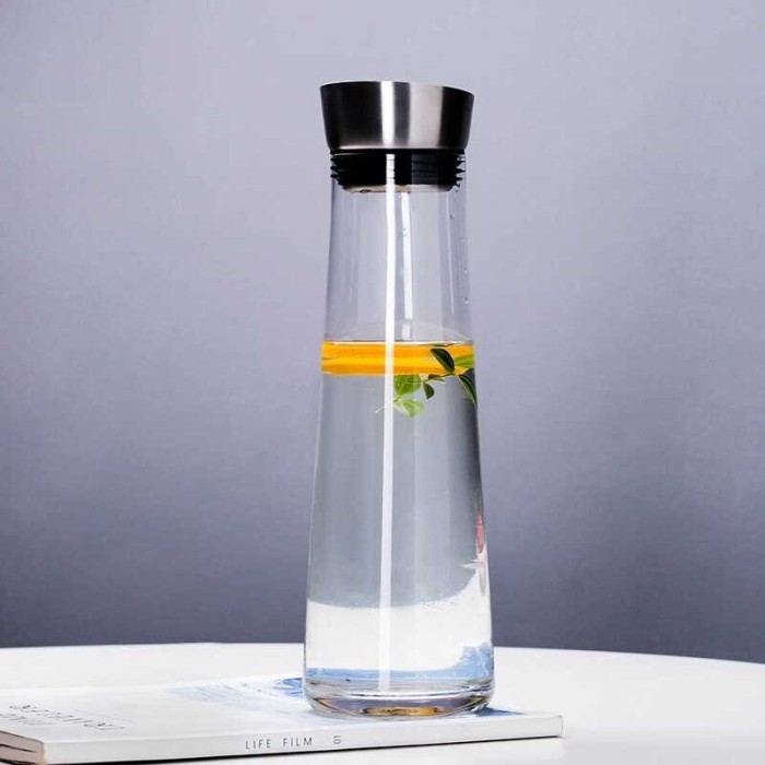 Pitcher Botol Minum Kaca Teko Kulkas 1,5 Liter Tutup Stainless Steel
