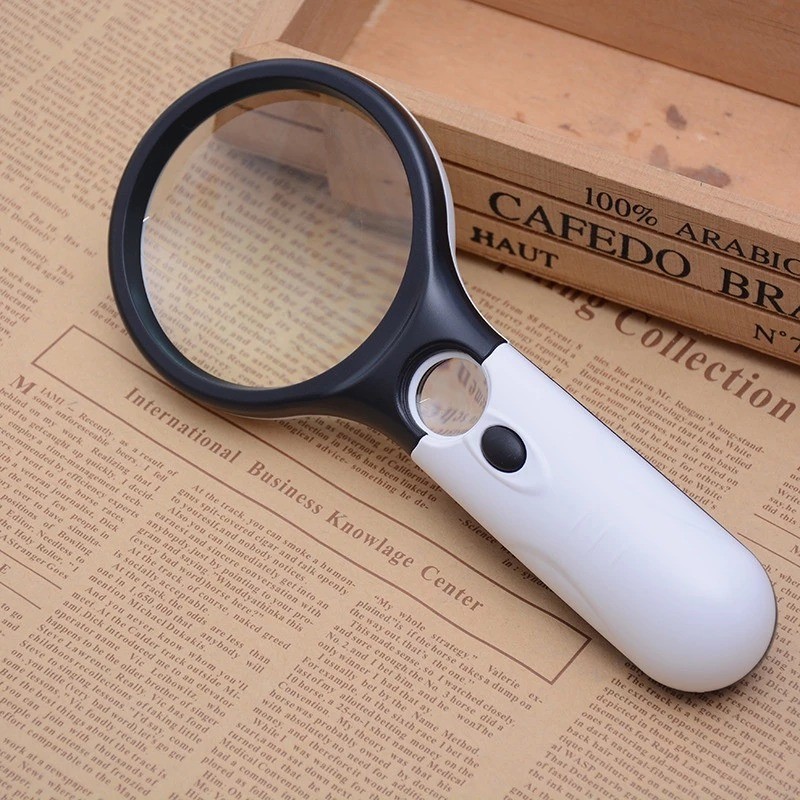 

KACA PEMBESAR 2in1 Magnifier Gelas Kaca Pembesar Dengan Lampu 3 LED Loop Magnifying Untuk Membaca dan Perhiasan LED Lensa Kaca Pembesar