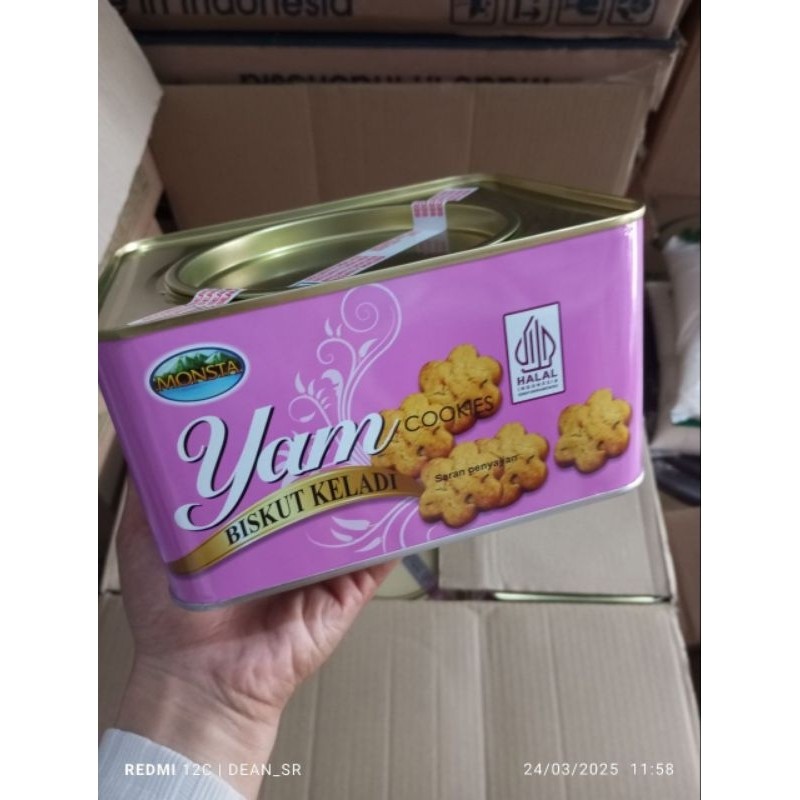 

YAM BISKUIT KELADI / COOKIES