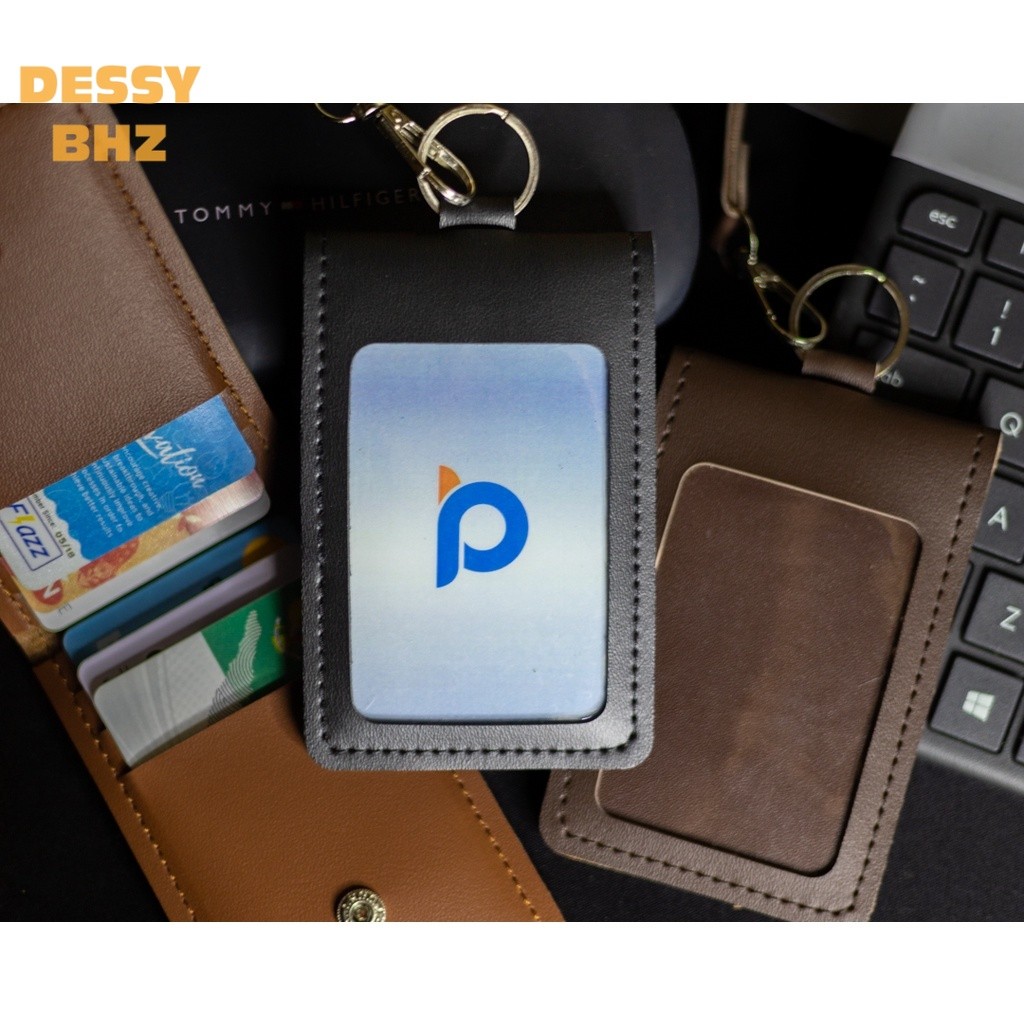 

BHZ Name Tag ID Card Holder 7 Slot dengan Lanyard Bahan Kulit PU