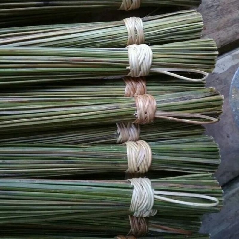 Sapu Lidi Aren HIjau tidak Hitam ( panjang / Baru / Bersih )