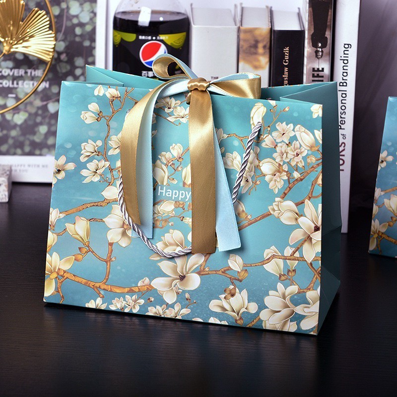 

Variant G-305 -Paperbag - Paper bag - Paperbag Kado - Gift Bag - Premium PaperBag -Kantong Kado - Kantong Souvenir - Tas Kado Premium Souvenir Wedding - Goodie Bag - Paperbag Pita - PaperBag Tas Hadiah - PaperBag Premium Quality - Hadiah Wedding Souvenir