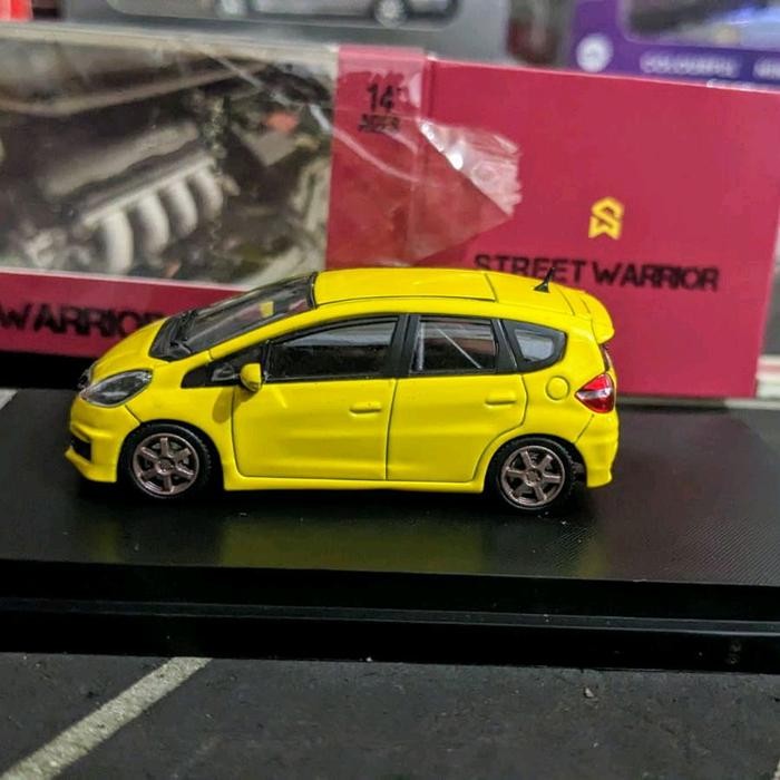 HJ99 Diecast Street Warrior Honda Fit Jazz GE8 RS Yellow