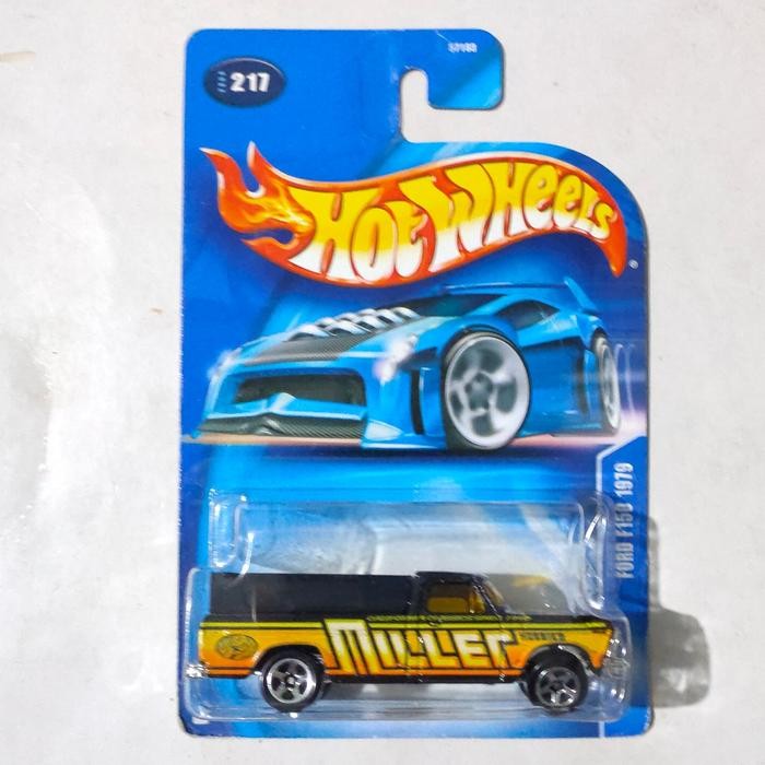 TR99 Hotwheels Hot Wheels Error 1979 Ford F150 hitam Miller 2004 (as roda bengkok)