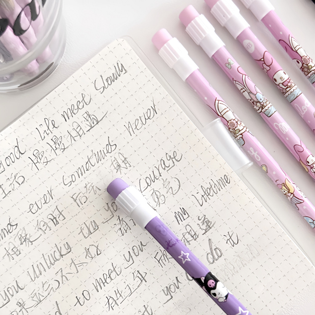 

Ay00! Sanrio Kuromi / Melody / Cinnamoroll Motif Set Pensil isi 12pcs Pensil Batang + 1 Pcs Serutan