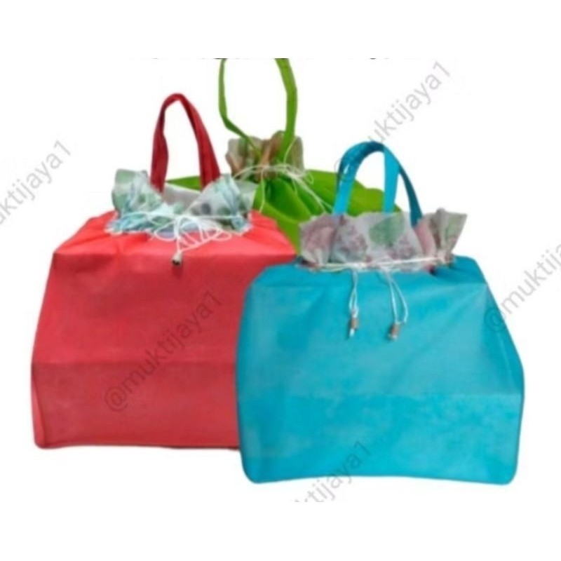 TAS BERKAT 20cm x 20cm SERUT POLOS sponbound / Goodie Bag / Tas Kain / Tas Berkat Tas Baskom TERLARI