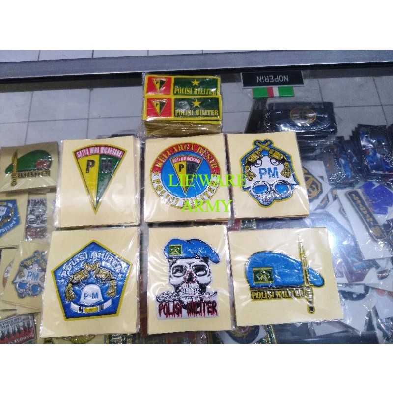 

Stiker Embos Pm Pom Polisi Militer / Stiker Pm Mobil Motor