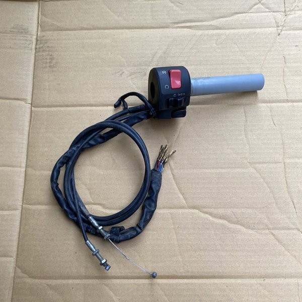 Holder saklar kanan Ninja 250 Karbu Original Saklar kanan switch stater Ninja 250 Karbu R Ori