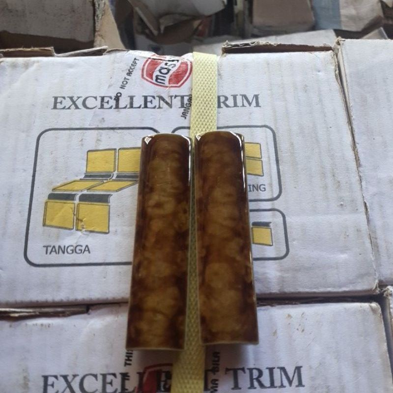 LIS KUKU MACAN SUDUT TANGGA LANTAI DINDING PILAR PLIN 10CM