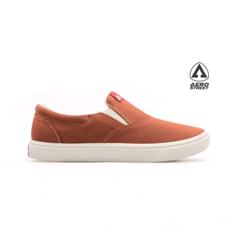 AEROSTREET Comfy Natural Merah Bata | Sepatu Slip On Pria Wanita