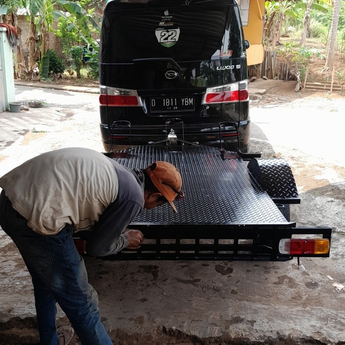 ANHANG TERAIL MUAT 3 MOTOR - Hitam