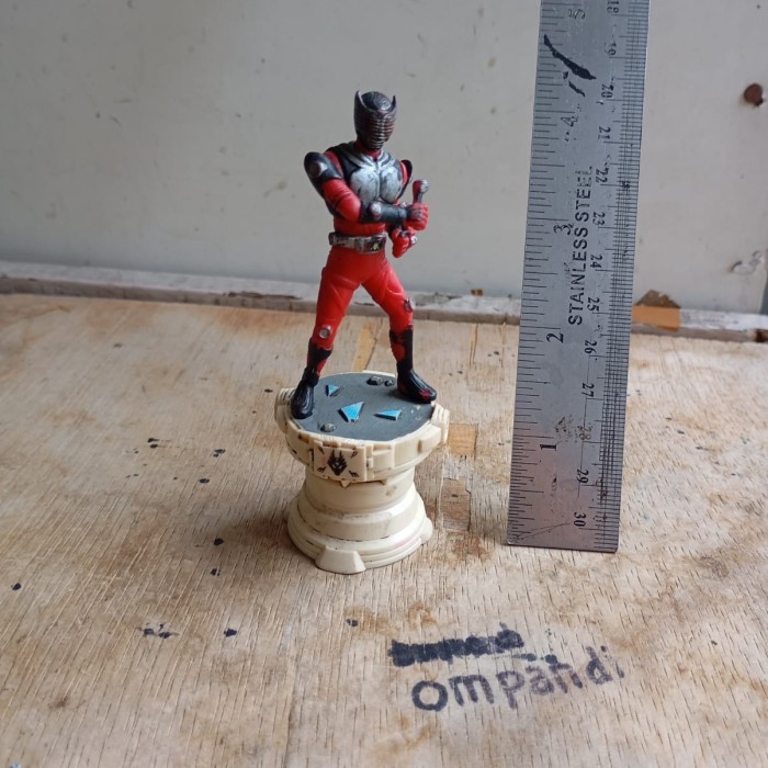 MAINAN figure action kamen rider ryuki bekas