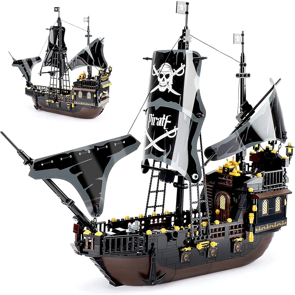 MOC Creative Pirate Ship Adventure Ship Set Building Blocks DIY Luminous Building Blocks Decorative 