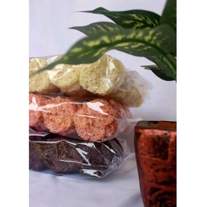 

Rengginang Mentah Terasi Kemasan 500 Gram Isi 10+30+50 Pcs Mix 3 Rasa