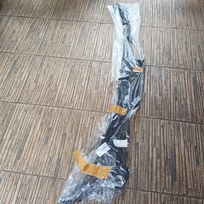 SALE grill bawah wiper bmw F10