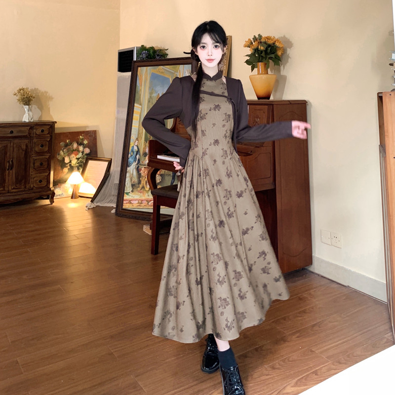 Gaun Temperamen Wanita, Gaya China Baru Lengan Panjang Kerah Berdiri Cetak Mode Baru