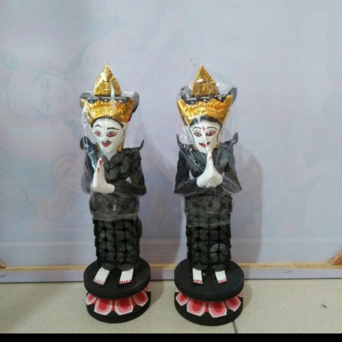 Patung Pis Bolong Kepeng Sri rambut Sedana