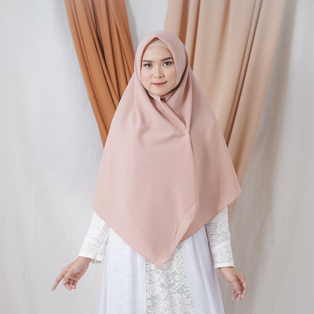 Kerudung Segi 4 Syari Wolfis Jumbo Warna Nude - 130x130 cm
