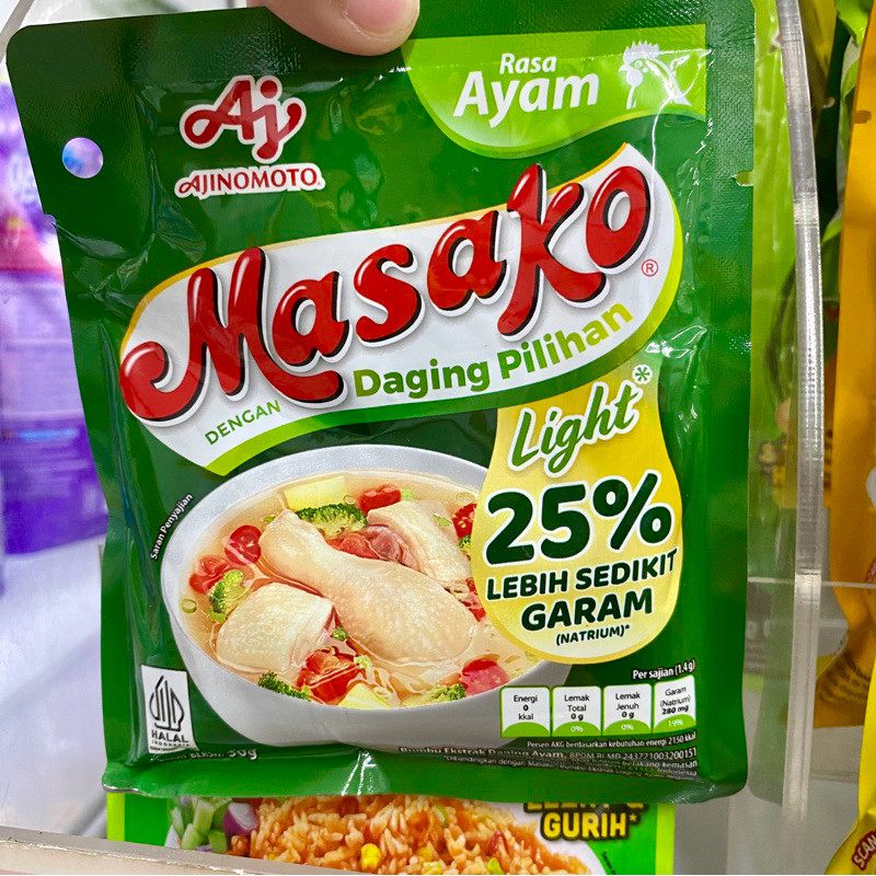 

Masako bumbu penyedap Light ayam 25% lebih sedikit garam kemasan 50 gram - ARM