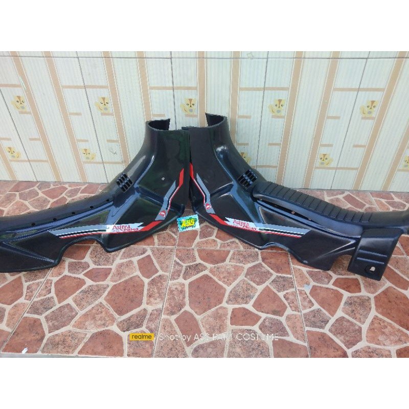 Legshield Sayap Tebeng Tengah HONDA Astrea Prima Hitam dan Putih