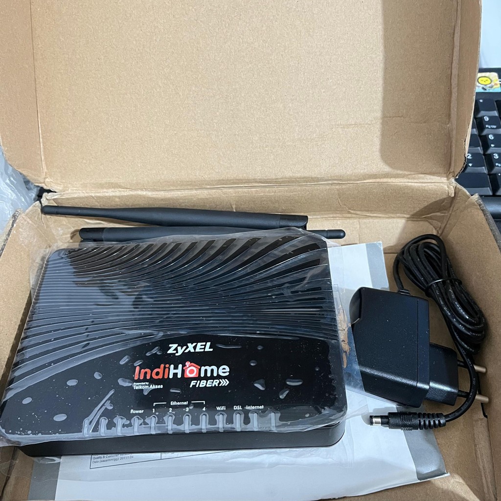 Modem Router ZYXEL Indihome Fiber. P-660HN-T1 v2