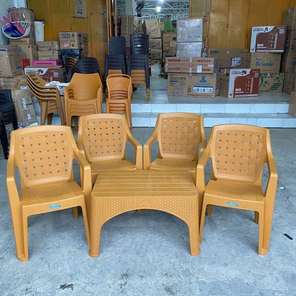 1 Set 4 Kursi Teras santai anyaman plastik Olymplast OL 507 + Meja OCT-R olymplast / Meja OST-R Olym