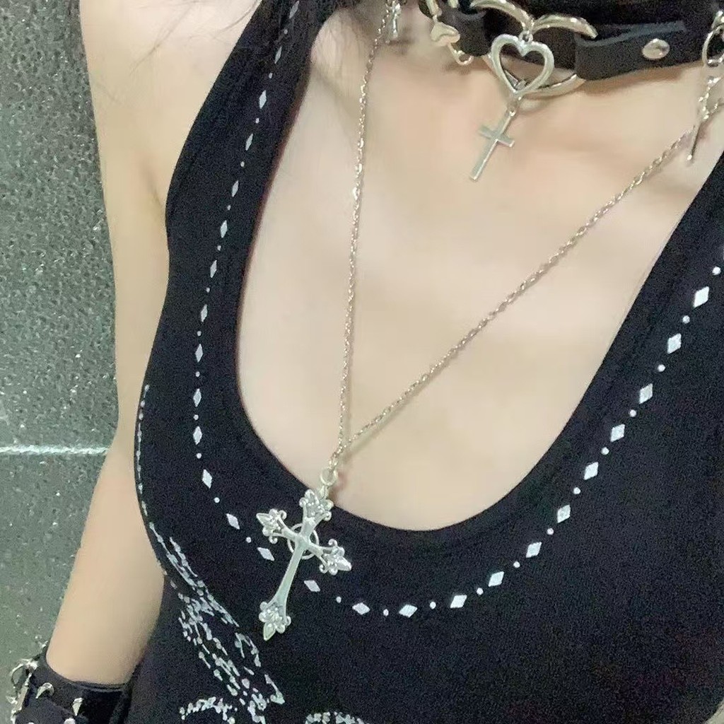 Chic TrinketsKalung Salib Mawar Kalung Ukiran Salib Perak Besar Korea Yang Dipersonalisasi Kalung