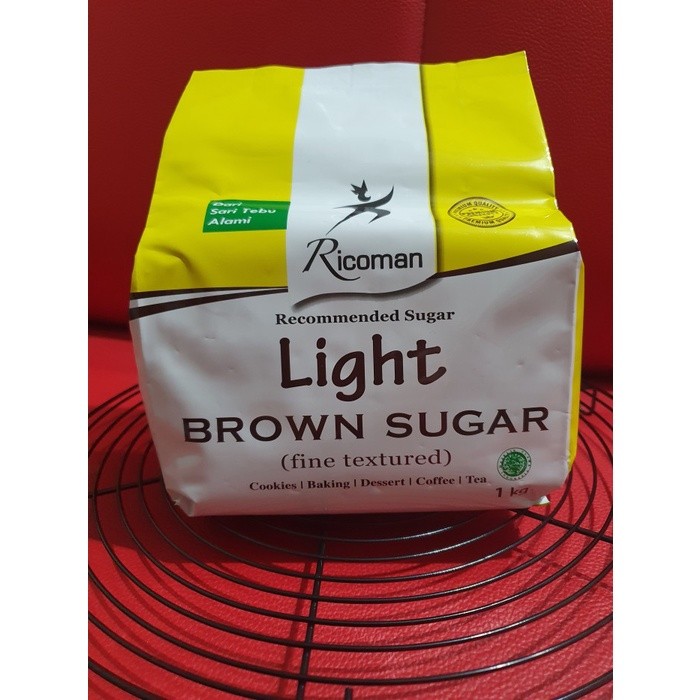 

Ricoman Light Brown Sugar 1000gram / Gula Palem Fine Textured 1kg
