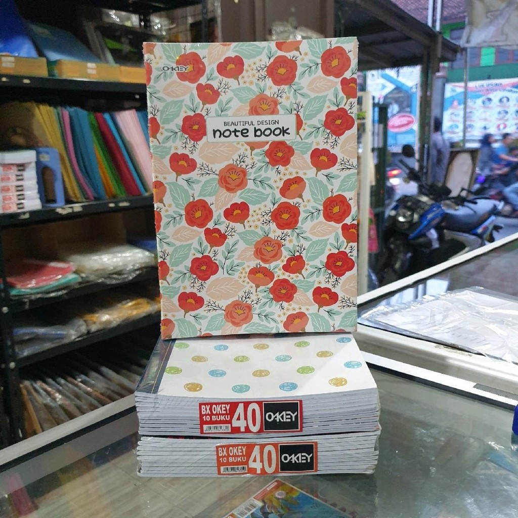 

1 pak (10 buku)Buku Tulis Boxy OKEY 40 Lembar dengan Motif Acak Paper