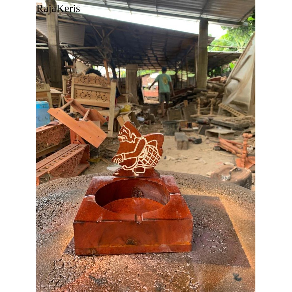 asbak rokok dari kayu jati ukir semar termurah dari kayu jati finishing melamin bk  Keris sengkelat 