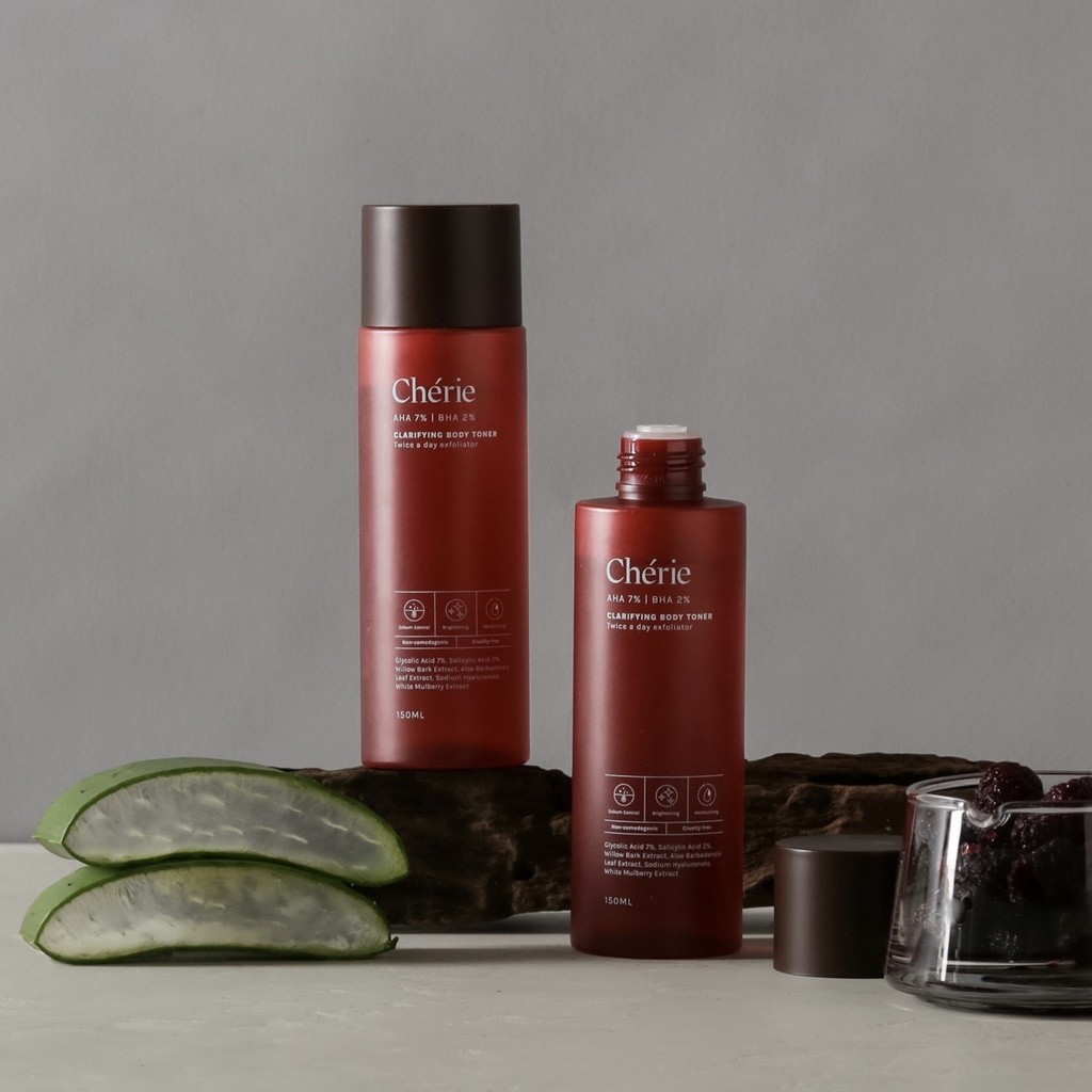 ❄️Domestika❄️ Chérie Body Toner AHA7% BHA2% 150ml - Pencerah area lipatan, anti-jerawat dada dan pun